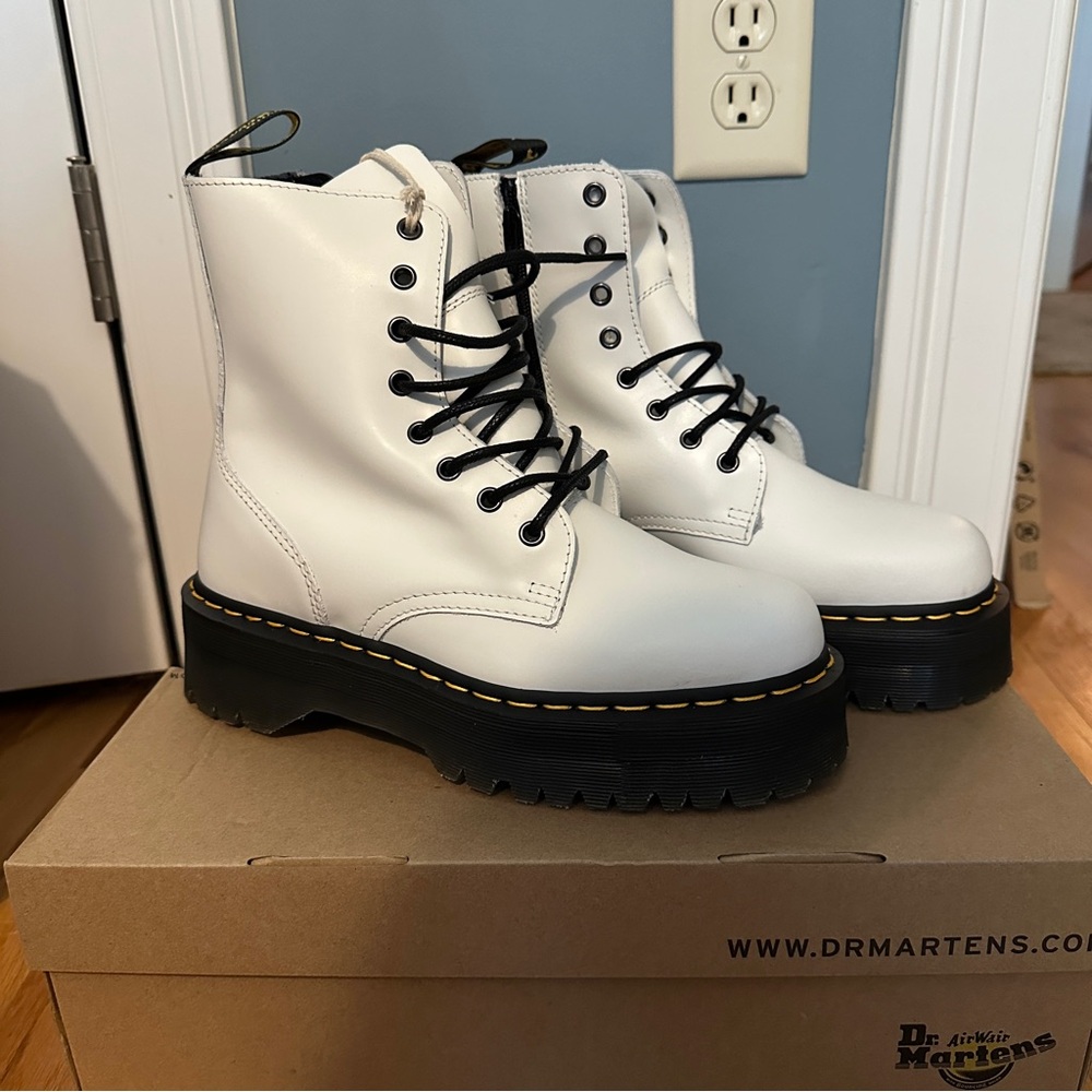 Doc Martens Jadon White Lace up platform boots size 9